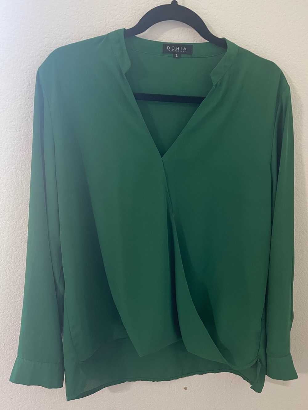 Green V-Neck Long-Sleeve Blouse by Dohia